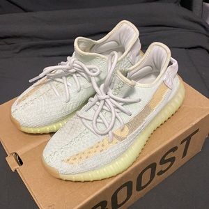Yeezy Boost 350 “HyperSpace”
